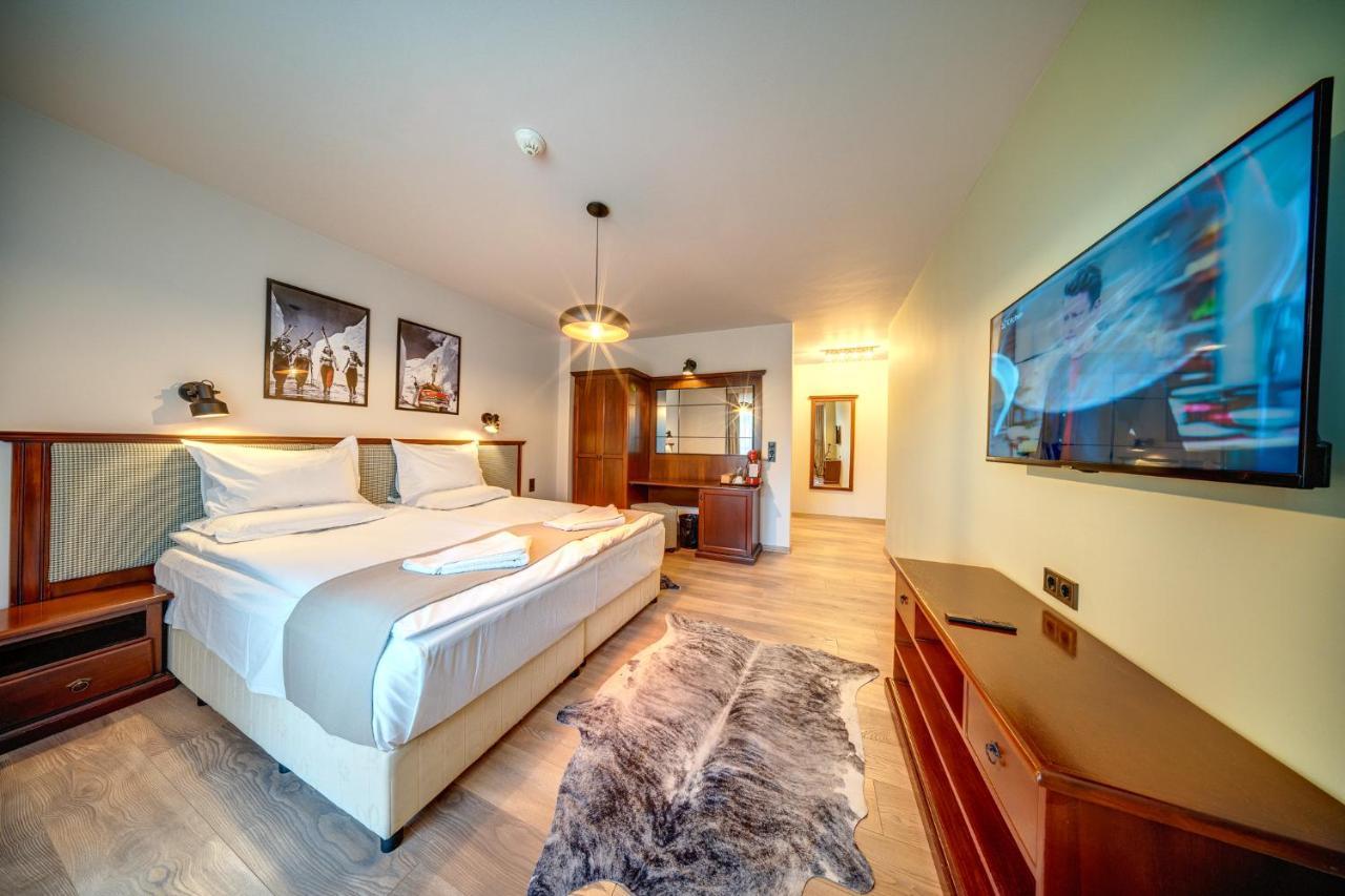 Mountain Lake Hotel Smolyan Bagian luar foto