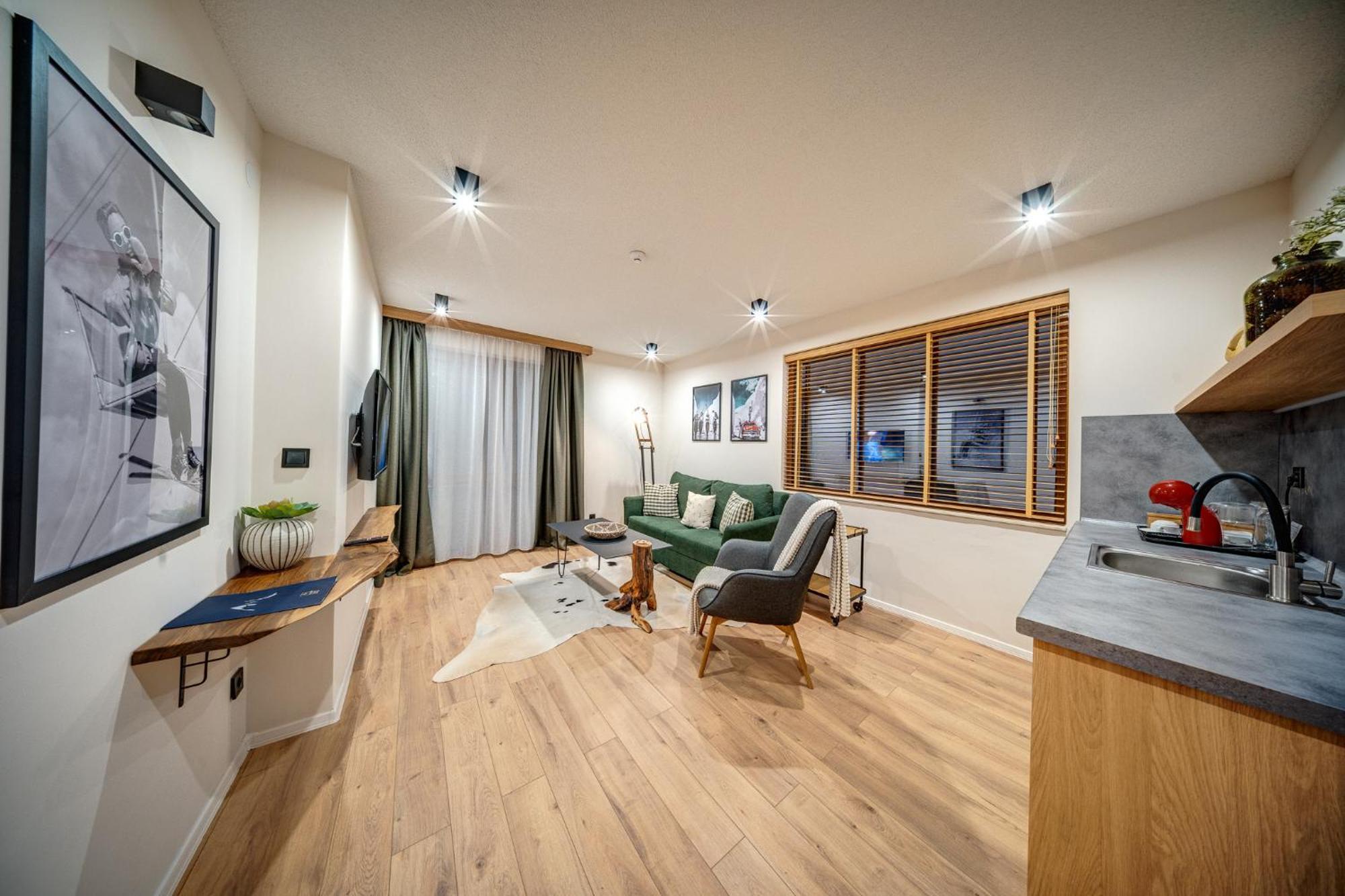 Mountain Lake Hotel Smolyan Bagian luar foto