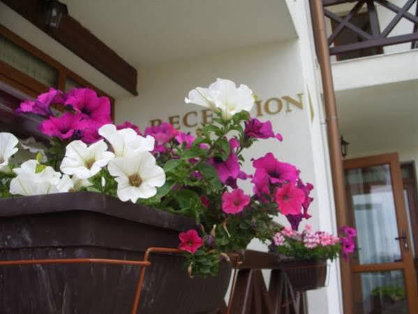 Mountain Lake Hotel Smolyan Bagian luar foto